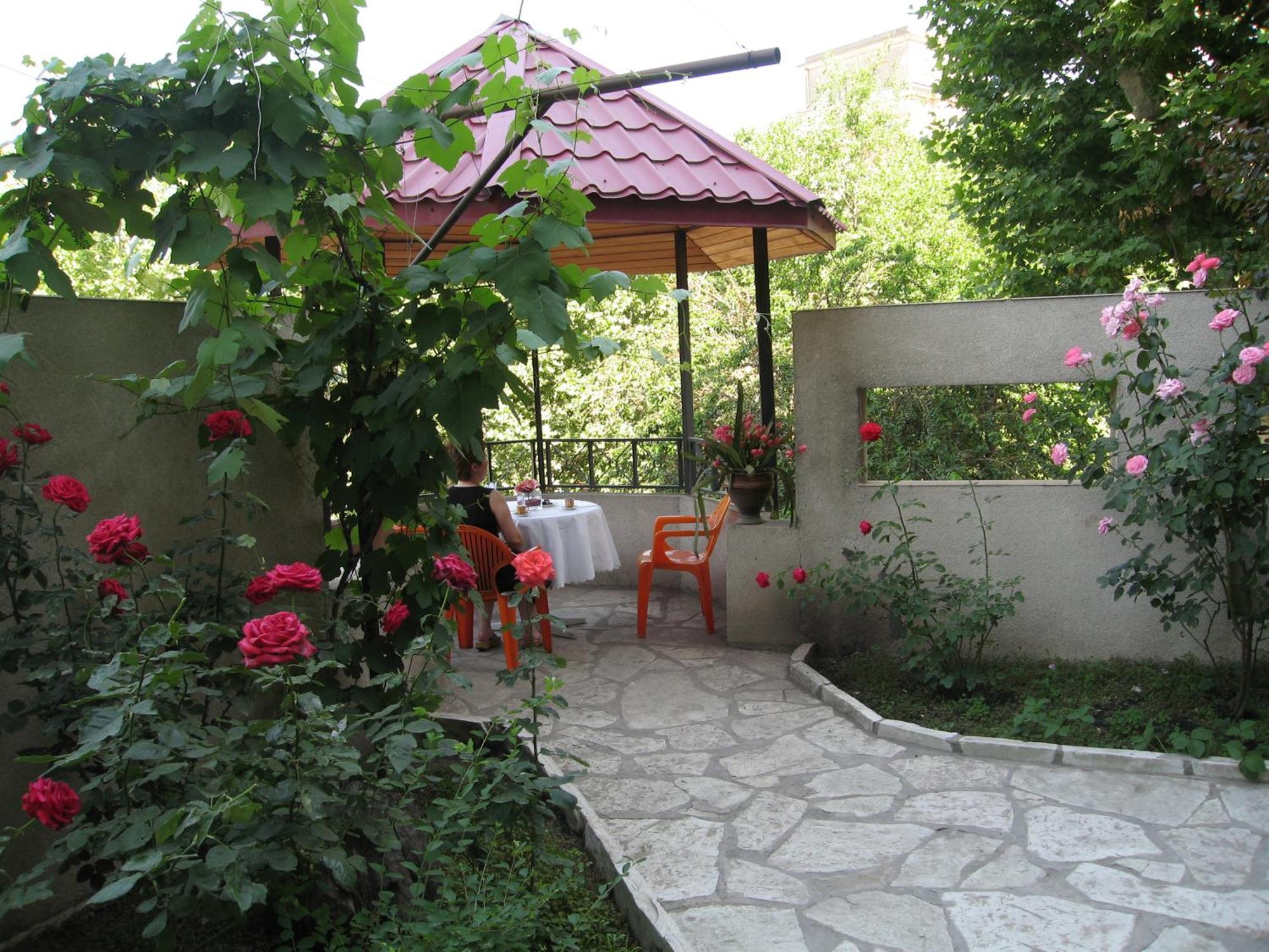 Iliani Hotel Tiflis Exterior foto